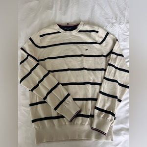 Tommy sweater